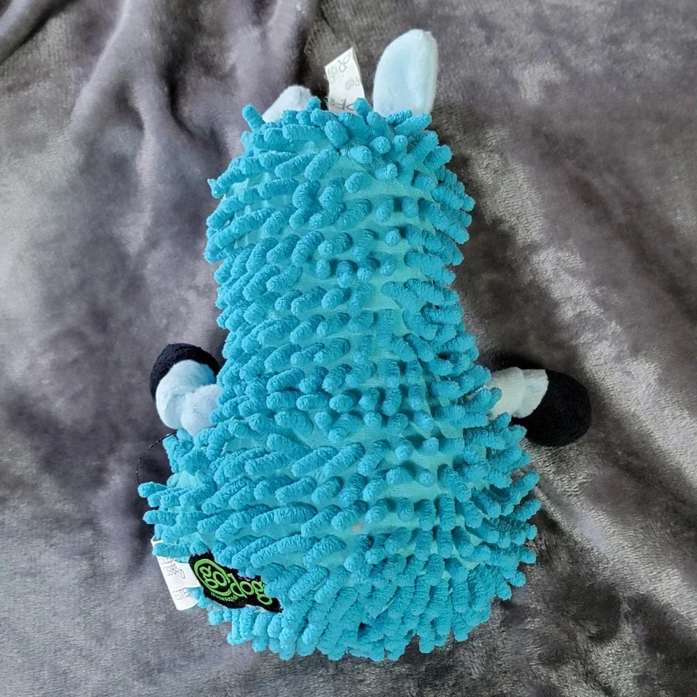 GoDog Bubbly Llama Dog Toy Blue Excellent Chew Guard Technology Plush